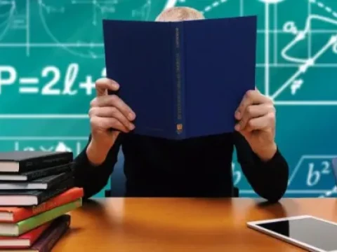 Związek analizy korespondencji z tabelą krzyżową – skąd się biorą współrzędne punktów?